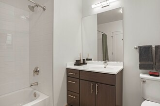 728 N Wells St in Chicago, IL - Foto de edificio - Building Photo