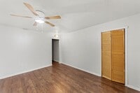 5715 Easthampton Dr photo'