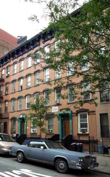 310-312 E 105th St in New York, NY - Foto de edificio