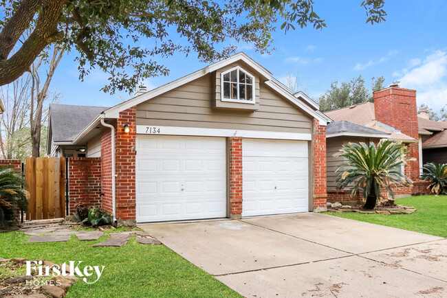 7134 River Garden Dr in Houston, TX - Building Photo - Building Photo