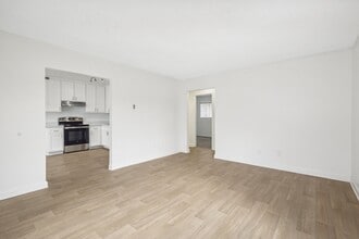 Valle at 9209 Kenwood in Spring Valley, CA - Building Photo - Building Photo