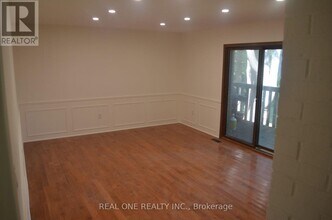465 Woodland Acres Crescent in Vaughan, ON - Building Photo - Building Photo