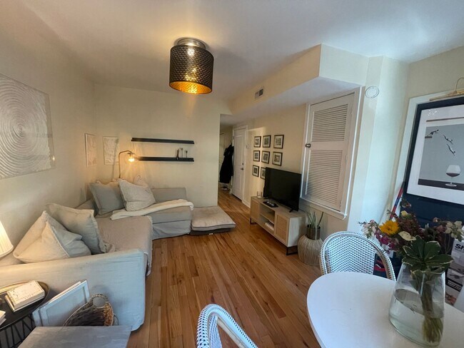 property at 4444 Cresson St