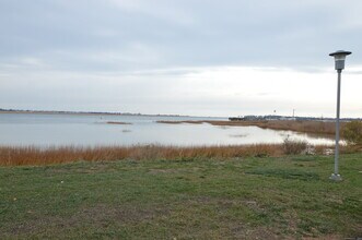 1460 Elm St in Stratford, CT - Building Photo - Building Photo