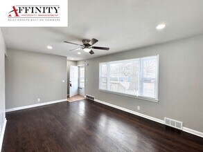 5625 N Amoret Ave in Kansas City, MO - Building Photo - Building Photo