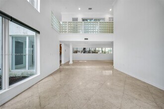 4000 Alhambra Cir in Coral Gables, FL - Building Photo - Building Photo