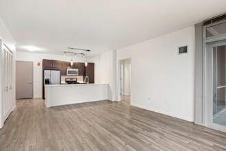 3733 N Halsted St in Chicago, IL - Building Photo - Building Photo