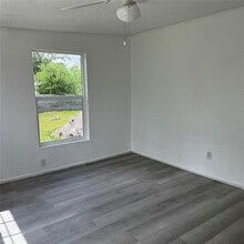 901 6th St in San Leon, TX - Building Photo - Building Photo