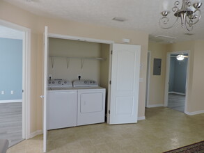 121 Half Acre Ln in Panama City Beach, FL - Foto de edificio - Building Photo