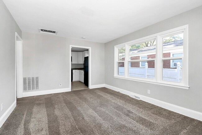 3503 Meredith Ave in Charlotte, NC - Foto de edificio - Building Photo