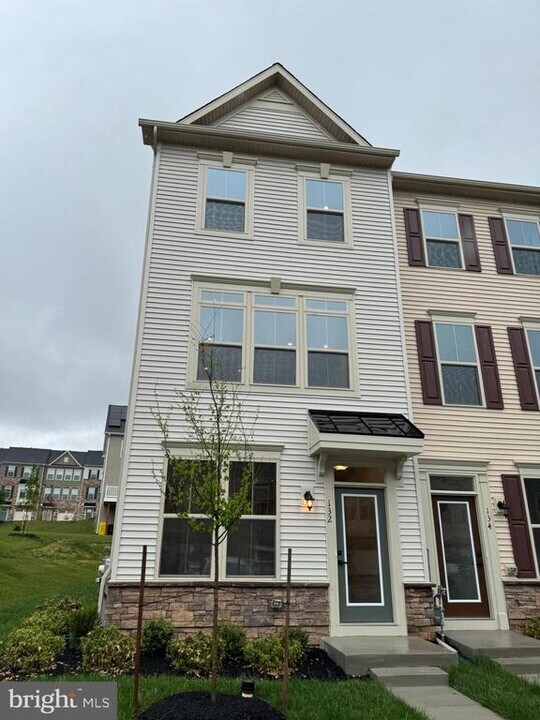 132 Bethlehem Pl in Baltimore, MD - Building Photo