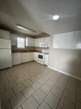 806 W Island Square Dr in St. Simons Island, GA - Building Photo - Building Photo