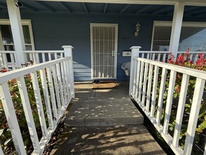 2415 Roslyn Way in Sacramento, CA - Building Photo - Building Photo