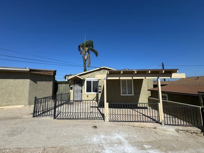 3035 Baker Pl