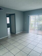 1564 SE Royal Green Cir in Port St. Lucie, FL - Building Photo - Building Photo
