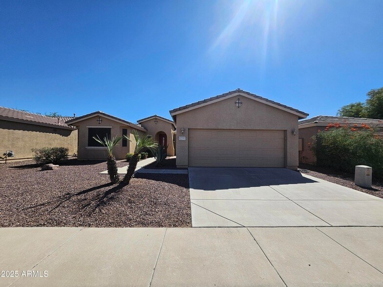 42593 Abbey Rd in Maricopa, AZ - Building Photo