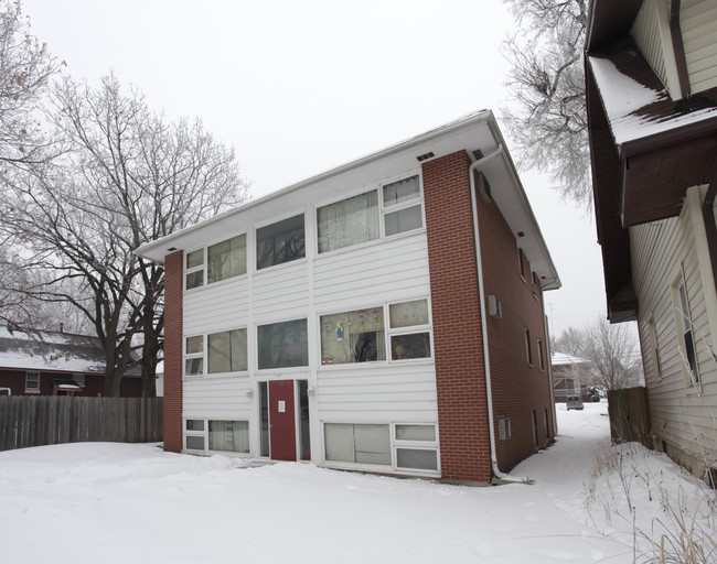 1127 Washington St in Lincoln, NE - Building Photo - Building Photo