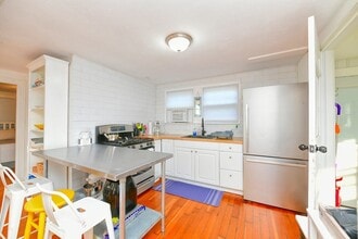 22 Datewood St in Wareham, MA - Building Photo - Building Photo