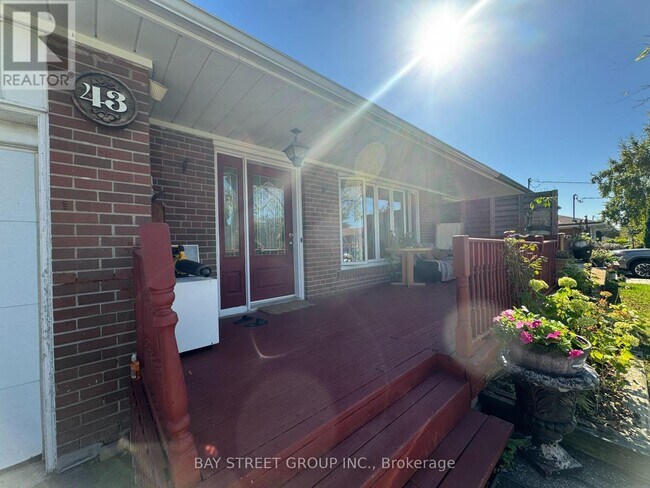 property at 43 Sherwood Forest Dr