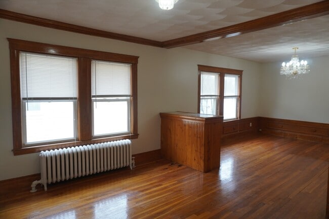 70 Brook Rd in Milton, MA - Building Photo - Building Photo