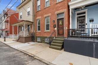 5158 Keystone St in Pittsburgh, PA - Foto de edificio - Building Photo