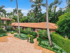 226 Chilean Ave in Palm Beach, FL - Building Photo - Building Photo