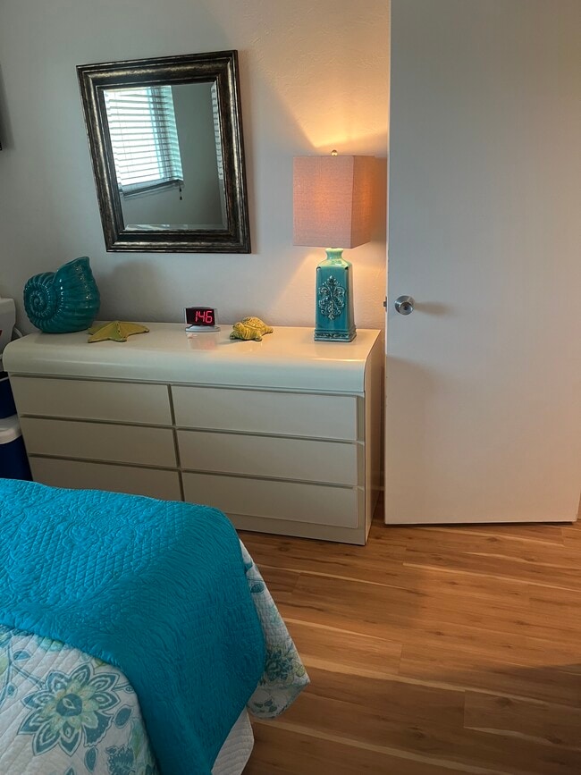 1014 Manatee Rd, Unit 203 in Naples, FL - Foto de edificio - Building Photo