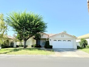 236 Strada Fortuna in Palm Desert, CA - Foto de edificio - Building Photo