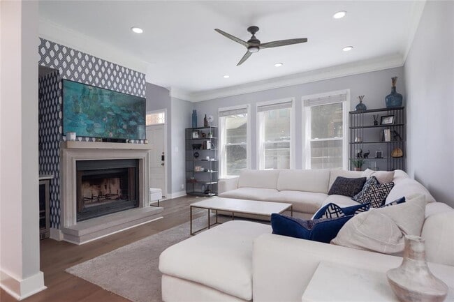 property at 1807 San Gabriel St