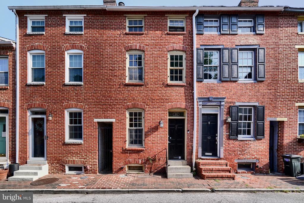 40 E Hamburg St in Baltimore, MD - Building Photo