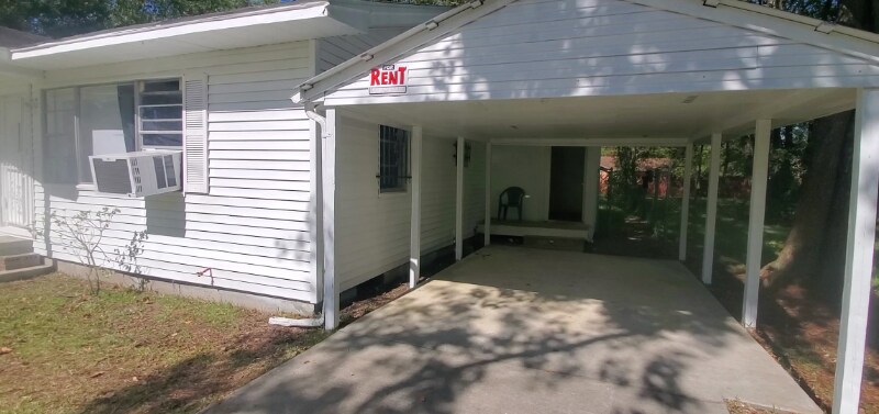 2270 Johnson St-Unit -B in Beaumont, TX - Building Photo