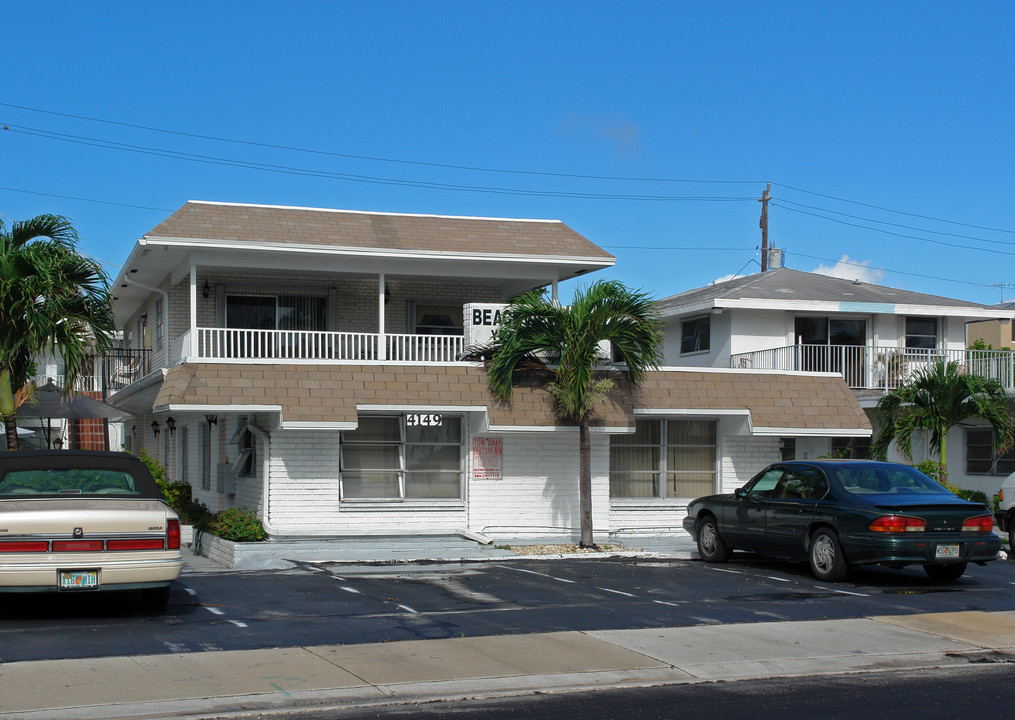 Beachview in Fort Lauderdale, FL - Building Photo