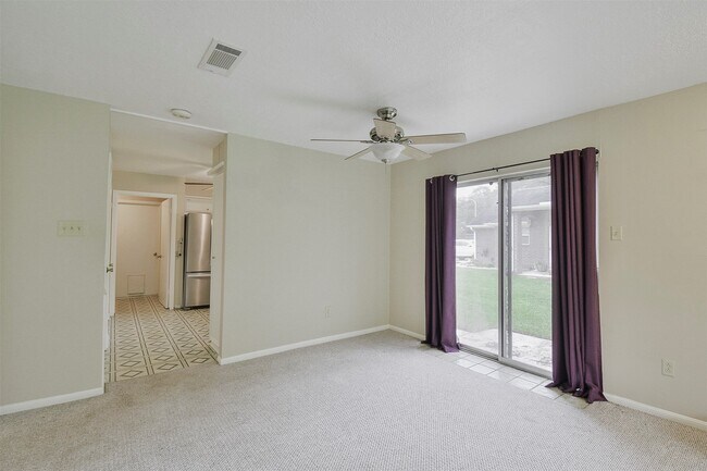 property at 419 S Starboard St