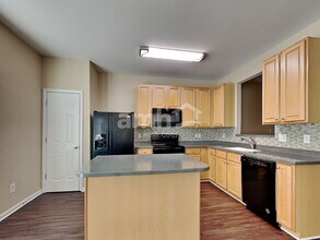 3910 Pepperbush Dr in Greensboro, NC - Building Photo - Building Photo