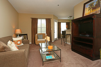 The Lakes at San Marcos Apartments in Tallahassee, FL - Building Photo - Interior Photo