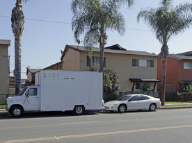 935 S Standard Ave Apartments