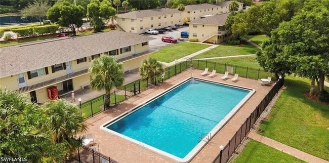 property at 3325 Arpt Rd S