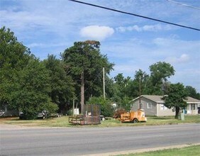 508 Dixieland Rd in Rogers, AR - Foto de edificio - Building Photo