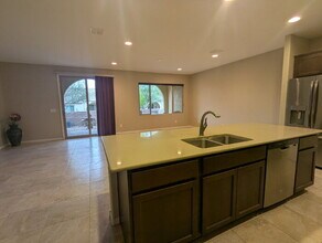 1075 N Echo Ranch Dr in Green Valley, AZ - Building Photo - Building Photo
