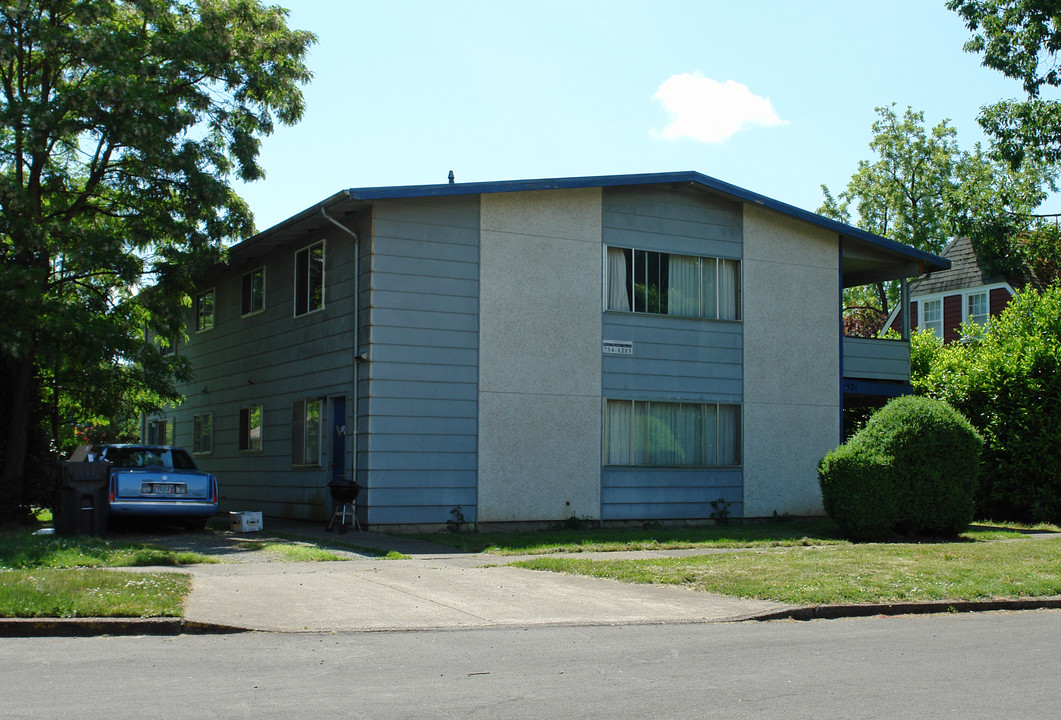 521 NW 8th St in Corvallis, OR - Building Photo