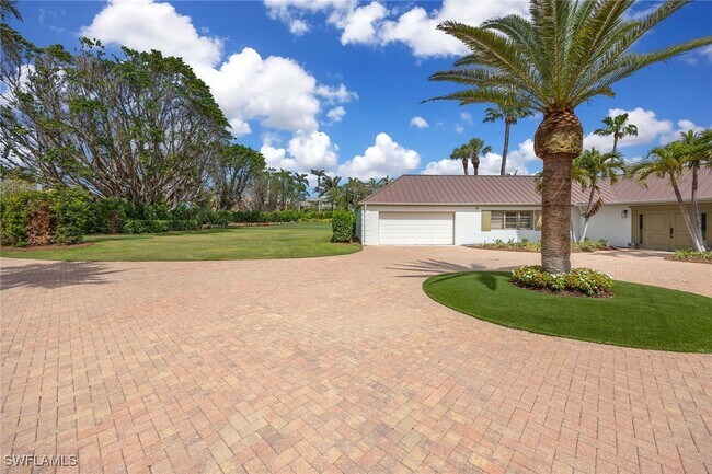 4455 Gordon Dr in Naples, FL - Building Photo - Building Photo