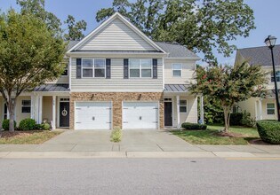 2105 Fieldhouse Ave in Raleigh, NC - Building Photo - Building Photo