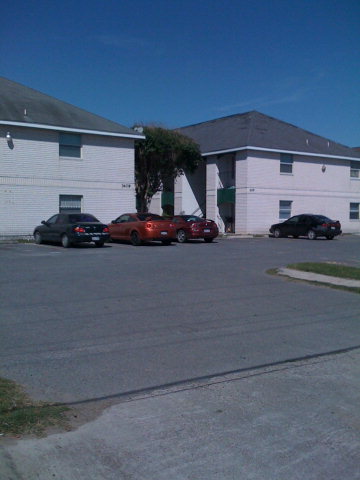 Sonterra On McColl in McAllen, TX - Foto de edificio - Building Photo