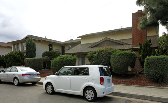 338 Blueridge Ave in Orange, CA - Foto de edificio - Building Photo