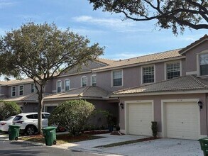 8632 S Southgate Shores Cir in Tamarac, FL - Building Photo - Building Photo