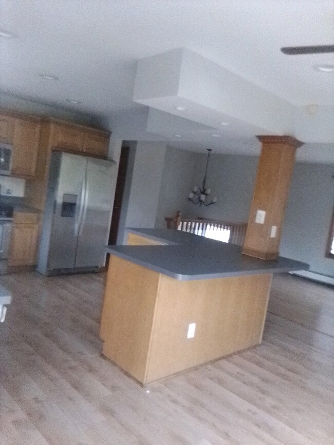 8 Sunburst Dr in Rocky Point, NY - Building Photo - Building Photo