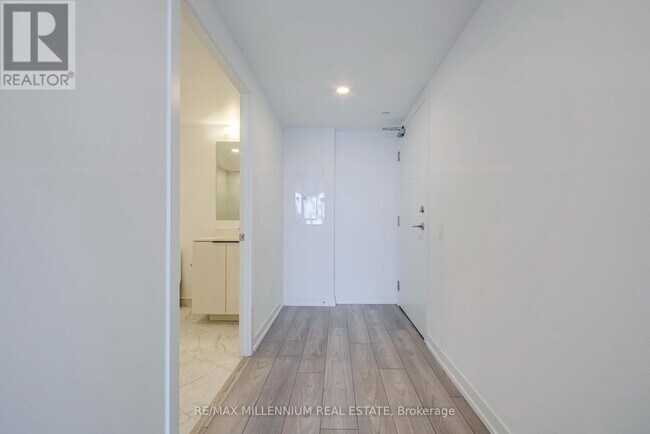 property at 82-4082 Dalhousie St