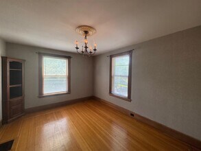 94 College Ave, Unit #2 in Somerville, MA - Building Photo - Building Photo