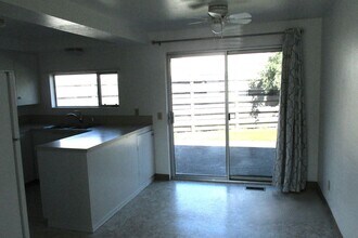 430 N Section St in Burlington, WA - Building Photo - Building Photo