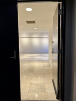 10445 Wilshire Blvd, Unit 305 in Los Angeles, CA - Building Photo